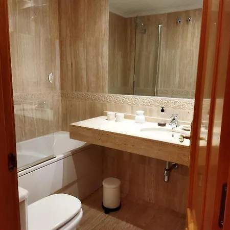 Centrico Parking Y Wifi Gratuitos Admite Mascotas オビエド